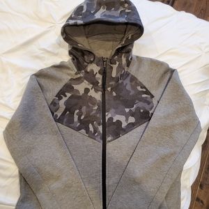 Excellent condition women's size L Nike zip up hoodie sweatshirt. Camo and Grey